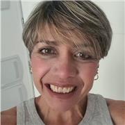 Profesora de Educación Integral...puede dar cualquier materia a nivel de Educación Primaria